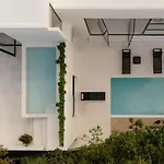 Villa 4 Bedroom With Rooftop Pool Aldea Zama *