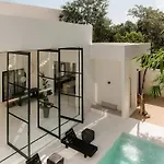 Villa 4 Bedroom With Rooftop Pool Aldea Zama