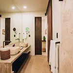 Jungle Sanctuary Wellness Retreat W Pool Bar Сasa de vacaciones