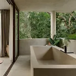 Jungle - Dual Pools & Fire Pit - Sleeps 16