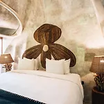 Jungle Sanctuary Wellness Retreat W Pool Bar *