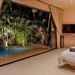 Villa La Veleta Jungle 3 Bedroom Jacuzzi Private Pool