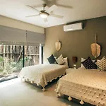 Jungle Sanctuary Wellness Retreat W Pool Bar Сasa de vacaciones