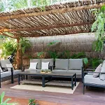 Luxury 5 Bedroom Pool Tiki Bar & Outdoor Gym