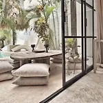 Villa Oasis Heated Private Pool Daily Housekeeping Prime Location