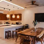 Luxury 5 Bedroom Pool Tiki Bar & Outdoor Gym * Tulum