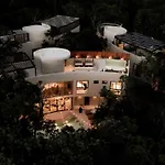 Jungle - Dual Pools & Fire Pit - Sleeps 16 Сasa de vacaciones