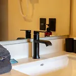 Villa Luxury 5 Bedroom Pool Tiki Bar & Outdoor Gym *