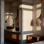 Oniric Apartahotel 4*
