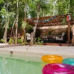 Luxury 5 Bedroom Pool Tiki Bar & Outdoor Gym Villa Tulum