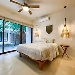 Retreat With Cenote And Pool Apartamento