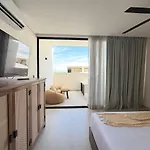 Apartamento Ph De 2 Rec, Gim, Cine Y Jacuzzi Privado En Tulum