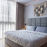 2 Bdr Penthouse, Private Pool, Rooftop And Gym