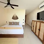 Ph De 2 Rec, Gim, Cine Y Jacuzzi Privado En * Tulum