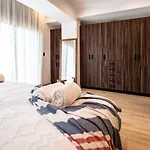 Apartamento Retreat Pool Gym & Great Location *