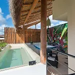 Penthouse With Private Plunge Pool - 2 King Suites