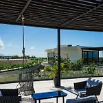 Oasis Jungle Views, 4 Pools & Near
