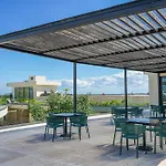Oasis Jungle Views, 4 Pools & Near Apartamento *