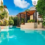 Modern Penthouse With Jacuzzi In Tulum, 2 Bedrooms *
