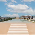 Deja Vu - Stylish 2Br Luxury Apartment With Private Pool