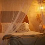 Romantic Star Bath Suite, Cave Pool & Yoga Center