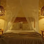 Romantic Star Bath Suite, Cave Pool & Yoga Center
