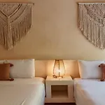 Private 6br Jungle Compound With Rooftop Pool Сasa de vacaciones