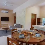 Private 6br Jungle Compound With Rooftop Pool Сasa de vacaciones Tulum