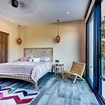 Сasa de vacaciones Designer Luxury With Private Pool Oasis