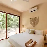 Private 6br Jungle Compound With Rooftop Pool