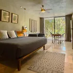 107 Private Pool & King Bed Seremonia Apartment *