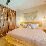 Studio Swim Up Mizu 5 By Sandy Powerful