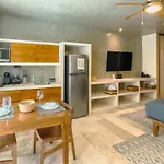 107 Private Pool & King Bed Seremonia