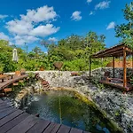 Modern With Pool Fast Wifi Perfect