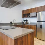 Apartamento Luxury 2br Retreat With Private Pool &