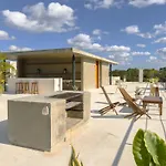 Apartment 107 Private Pool & King Bed Seremonia *