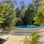 Apartment 107 Private Pool & King Bed Seremonia