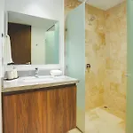 Luxury 2br Retreat With Private Pool &