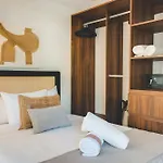 Luxury 2br Retreat With Private Pool & Apartamento *
