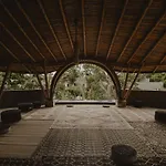 Private Jungle 1br Retreat & Fast Wi-fi *