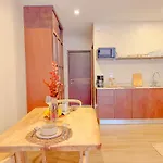 Studio Swim Up Mizu 5 By Sandy Powerful