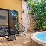 In The Heart Of - Location In Town Apartment Tulum