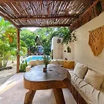 Tzunum Jade Lodge *