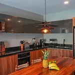 Family 2 Bedrooms Swim Up *