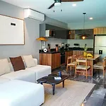 Family 2 Bedrooms Swim Up
