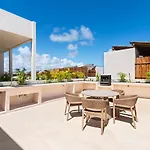 Penthouse With Private Plunge Pool - 2 King Apartamento Tulum
