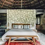 Hotel Nomade Temple 4*