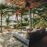 Hotel Nomade Temple 4*