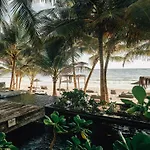 Nomade Temple Hotel 4*