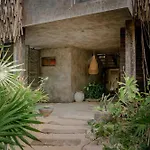 Hotel Nomade Temple